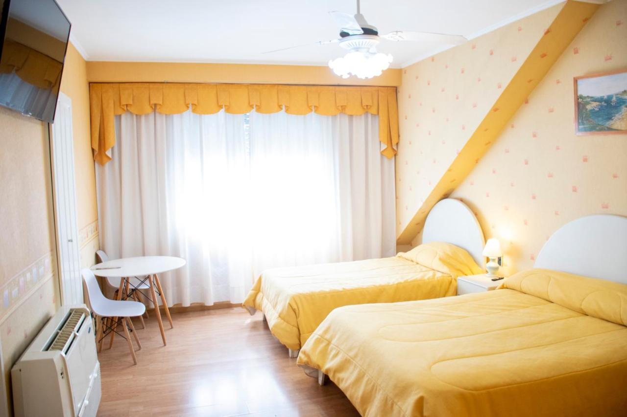 Hotel Internacional บัวโนสไอเรส ภายนอก รูปภาพ