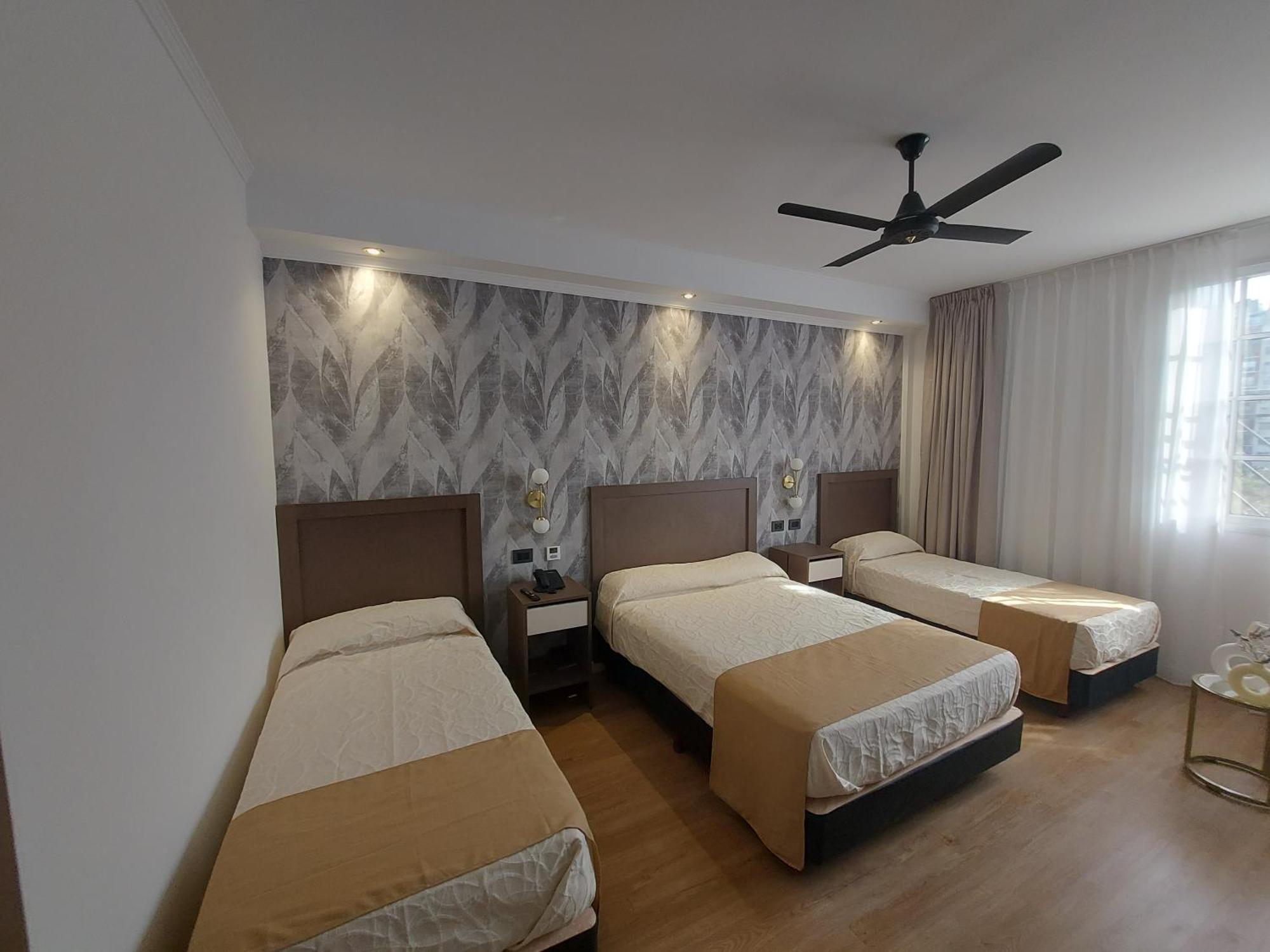 Hotel Internacional บัวโนสไอเรส ภายนอก รูปภาพ